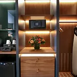 ホテル The Alex 4*