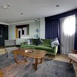 ホテル The Alex 4*