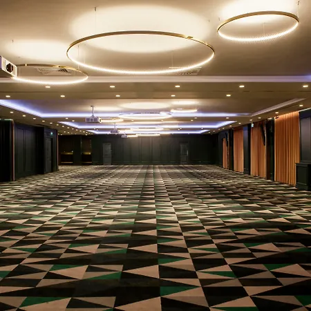 Hotel The Alex 4*