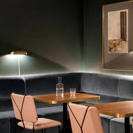 The Alex מלון 4*