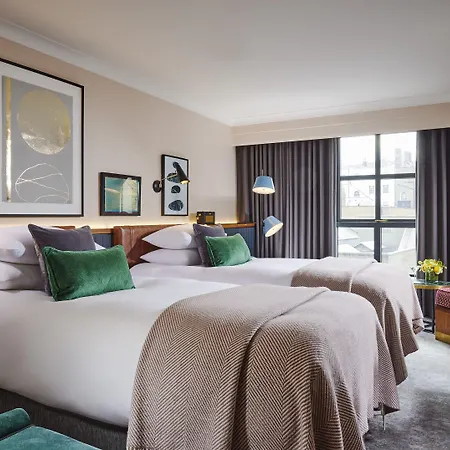Hotel The Alex 4*