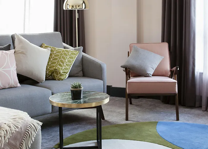 Ξενοδοχείο The Alex 4*