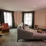 The Alex 4*